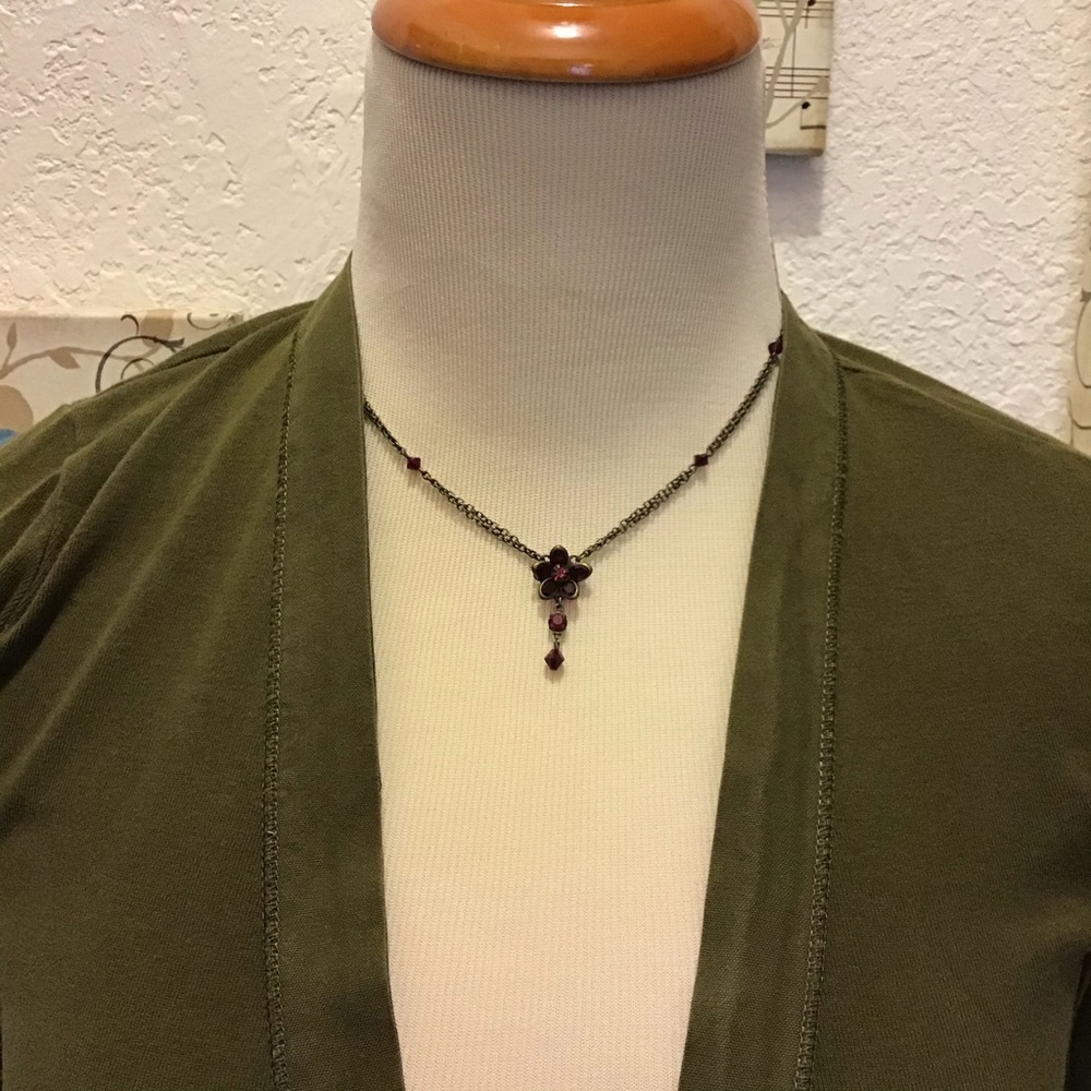 Vintage look ruby flower pendant necklace
